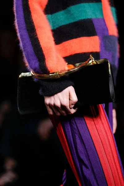 Look 66
